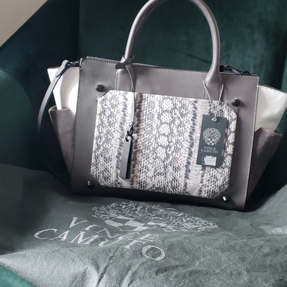 NWT Vince Camuto Purse with DustBag - Picture 4 of 4